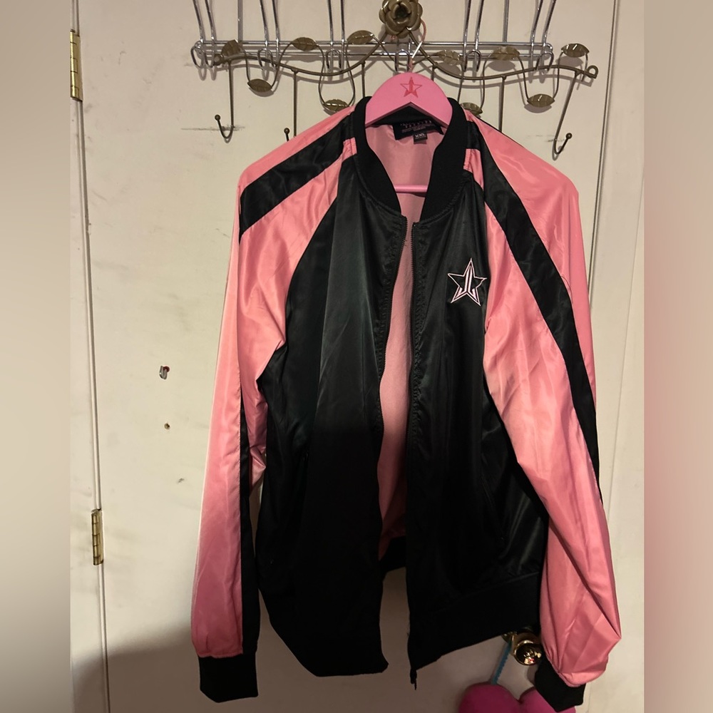 MOVING SALE!!!!!!! NEVER WORN JEFFREE STAR FASHION WINDBREAKER ZIP UP, SIZE XXL